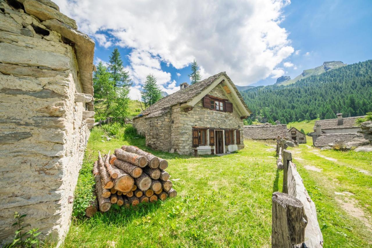 Voglia Di Veglia Hotell Varzo Exteriör bild